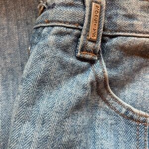 Rockies Blue Herringbone Denim Jeans with Copper Stitching

Size 5/34
Vintage